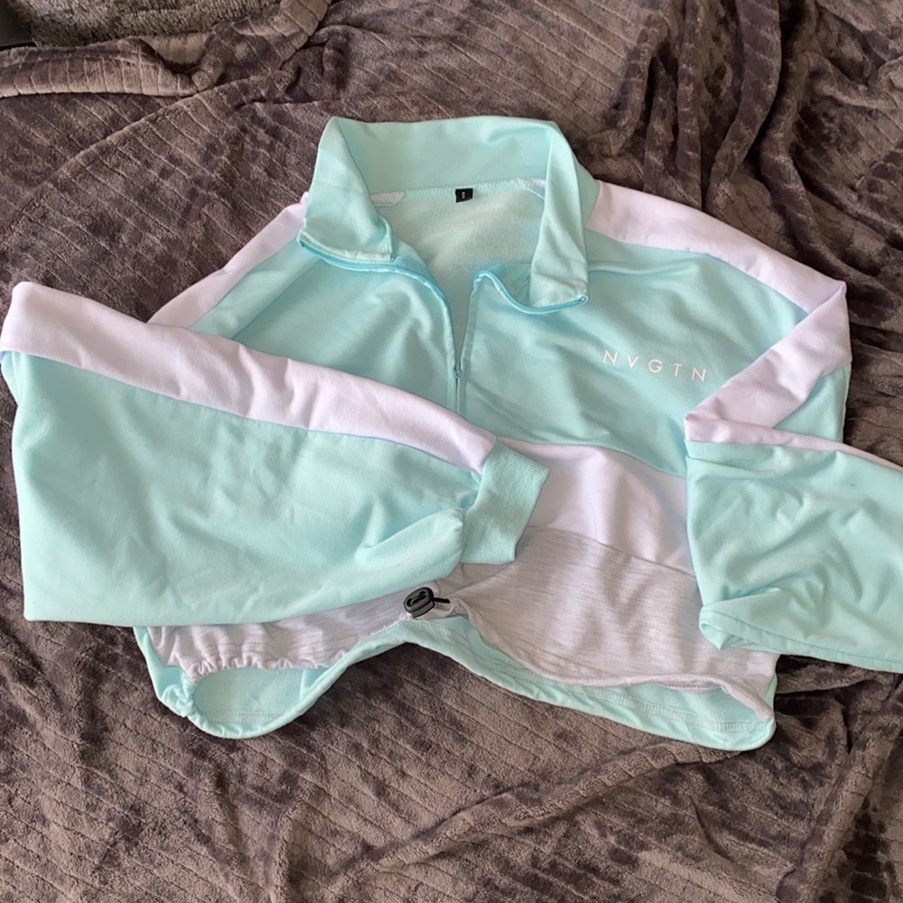 Cropped hoodie